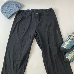 Columbia Pants - Athletic Tech Fabric Hiking Pants. 16W.
